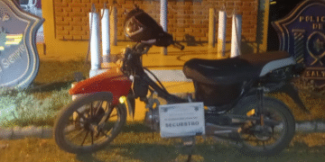 Circulaba en una moto robada y fue detenido