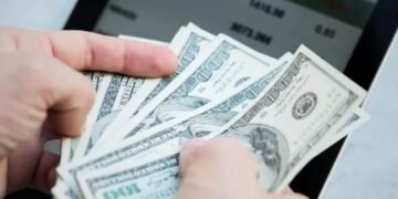 Le depositaron 3 millones de dólares por error y los devolvió