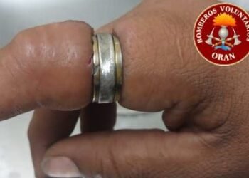 Bomberos Voluntarios sigue asistiendo a vecinos en la extracción de anillos