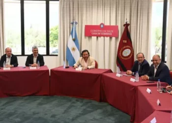 Sáenz encabezó una nueva reunión de gabinete