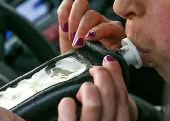 Conducía ebria y quiso coimear a la policía