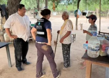El Gobierno provincial reforzó las asistencias en Pichanal tras la crecida del río Bermejo