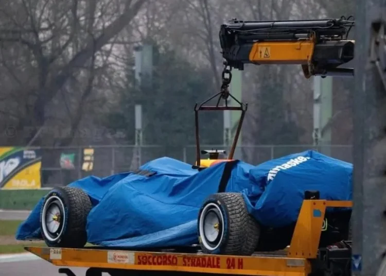 F1: El único debutante chocó en su primera prueba con Racing Bulls