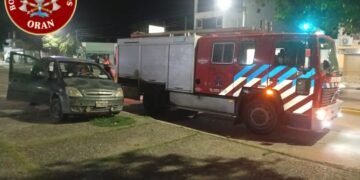 Conductor se desmayó, perdió el control del auto y terminó en la vereda de la Plaza Santa Marta