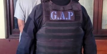 Fueron detenidos por el robo de una moto en perjuicio de tres mujeres