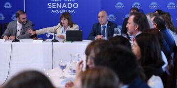 El oficialismo logró dictamen para votar la reforma laboral el próximo viernes