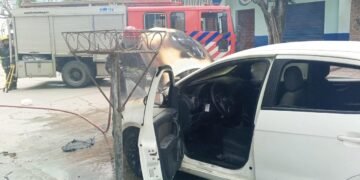 Se incendió un automóvil