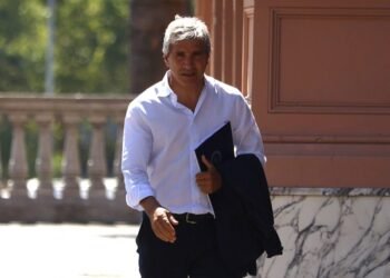 Caputo: “Nunca compré ropa en el país”