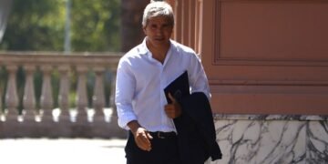 Caputo: “Nunca compré ropa en el país”