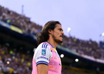 Cavani quedó afuera del partido de Boca ante Gimnasia de Mendoza