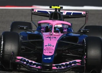 Colapinto dio el golpe en Bahréin: Se metió entre los primeros 10 más rápidos