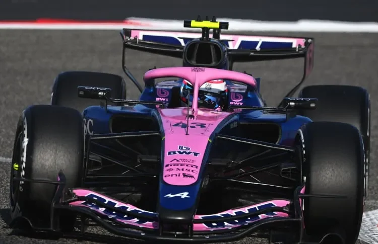 Colapinto dio el golpe en Bahréin: Se metió entre los primeros 10 más rápidos