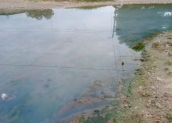 Importante pérdida de líquidos cloacales en el Barrio Taranto