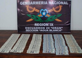 4 años de prisión a una pareja que intentó pasar a Bolivia con 214 mil dólares ocultos en fajas