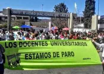 Paro universitario de dos semanas por incumplimiento de ley de financiamiento