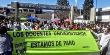 Paro universitario de dos semanas por incumplimiento de ley de financiamiento
