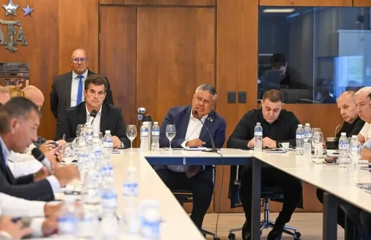 La AFA ratificó el paro y no habrá fútbol el fin de semana