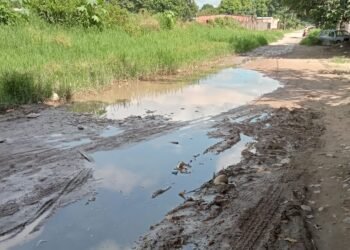 Vecinos piden la apertura de la calle Sarmiento