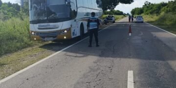 Chofer de colectivo manejaba alcoholizado e intentó coimear a la policía