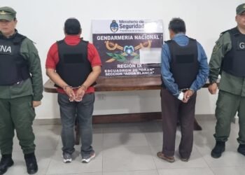 Fueron detenidos por presentar documentación falsa e intentar trasladar 35 toneladas de Acetato de Etilo