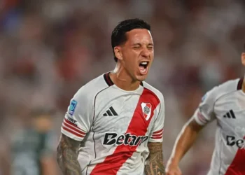 River sigue de racha, venció a Sarmiento en el Monumental