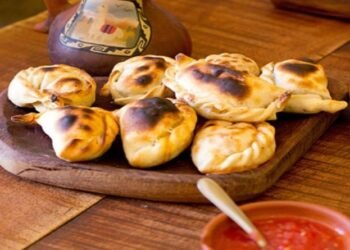 Concurso de la empanada en Orán