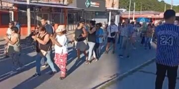 Yrigoyen: Marcha de vecinos en contra de la gestión de Soledad Cabrera