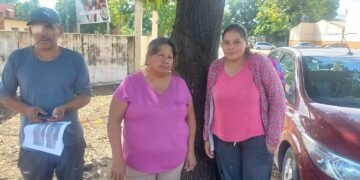 Sigue el reclamo de los papás en la Escuela “Roberto Terrones Riera”