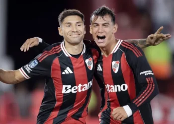 El River del Chacho Coudet arrancó con un triunfo