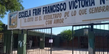 Embarcación: Un alumno llevó un cuchillo a la escuela