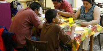 Una familia tipo necesita $1.434.464 por mes para no ser pobre