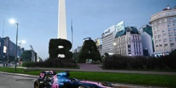 Presentaron el auto que usará Colapinto en la exhibición en Buenos Aires