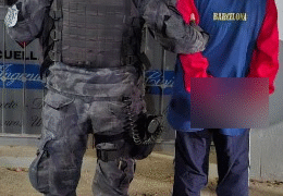 Lo demoraron y le secuestraron un celular robado