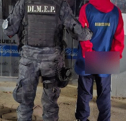 Lo demoraron y le secuestraron un celular robado