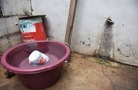 Una beba falleció al caer en un recipiente con agua