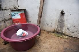 Una beba falleció al caer en un recipiente con agua