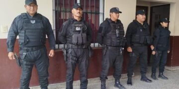 Policías asistieron a un bebé descompensado en Orán
