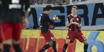 River le ganó a Racing y logró su quinto triunfo consecutivo