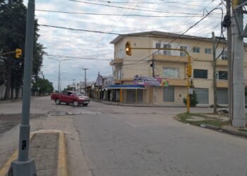 Semáforo sin funcionar en Esquiú y Güemes