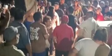 Hipólito Yrigoyen: Vecinos insultaron e increparon a la intendente Soledad Cabrera