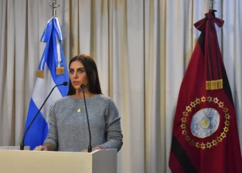 Sáenz congeló por 6 meses el sueldo de todos los funcionarios