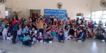 Lanzan el Programa Escuelas Abiertas 2026