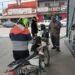 Sin el uso del casco no te cargan nafta