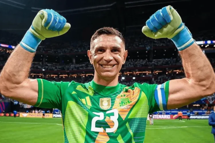 Dibu Martínez llegará en condiciones al Mundial