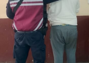 Robó en un negocio y lo detuvo la policía