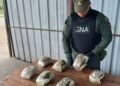 Descubrieron dos almohadas rellenas con 4 kilos de marihuana