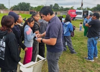 Continúa la atención del Móvil del Registro Civil en Orán