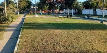 Trabajos de mantenimiento en la Plazoletas de Orán