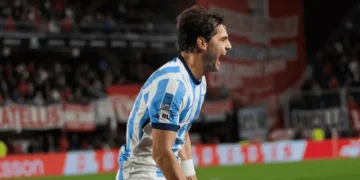 Racing eliminó a Estudiantes de la Plata en el último minuto