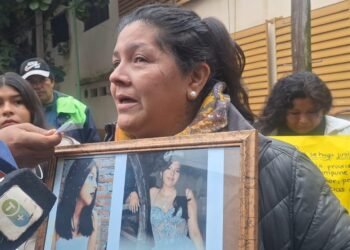 Mariana Aranda se manifiesta en Tartagal y anuncia marcha a Salta capital para pedir justicia por su hija y su nieta